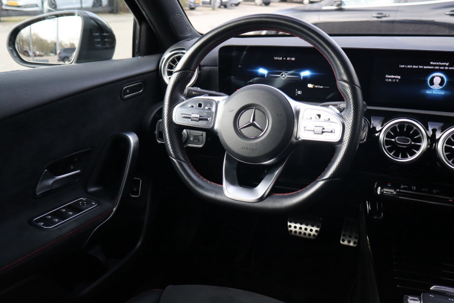 Mercedes-Benz A-Klasse 250 e Business Limousine AMG Limited 218 Pk / Navi / Widescreen / Sfeerverlichting / Full Led / Cruise.