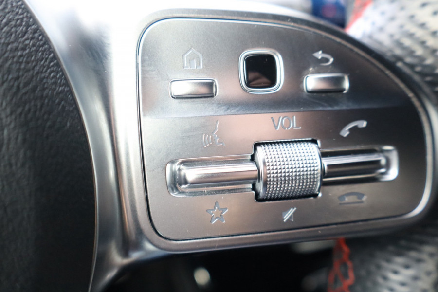 Mercedes-Benz A-Klasse 250 e Business Limousine AMG Limited 218 Pk / Navi / Widescreen / Sfeerverlichting / Full Led / Cruise.