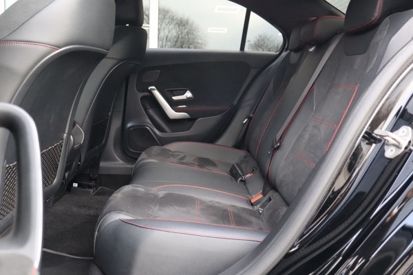 Mercedes-Benz A-Klasse 250 e Business Limousine AMG Limited 218 Pk / Navi / Widescreen / Sfeerverlichting / Full Led / Cruise.