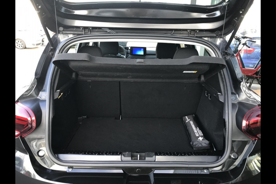 Dacia SANDERO Stepway 1.0 TCe 90 Comfort Navi Camera Winterwielenset