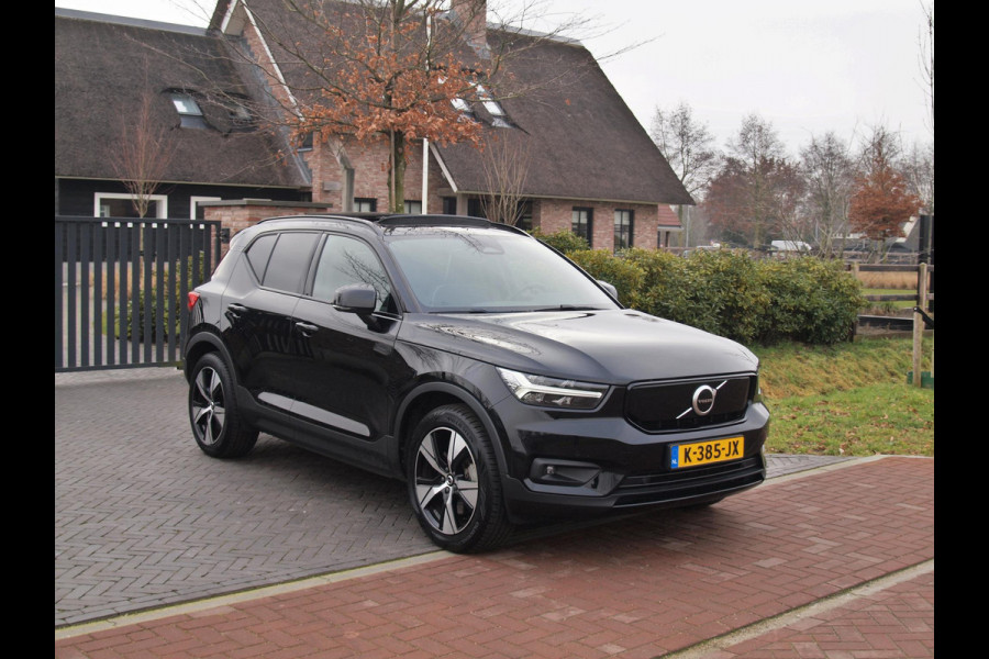 Volvo XC40 Recharge P8 AWD R-Design | SOH 92% | Panoramadak | Trekhaak | Apple Carplay | Cruise Control |