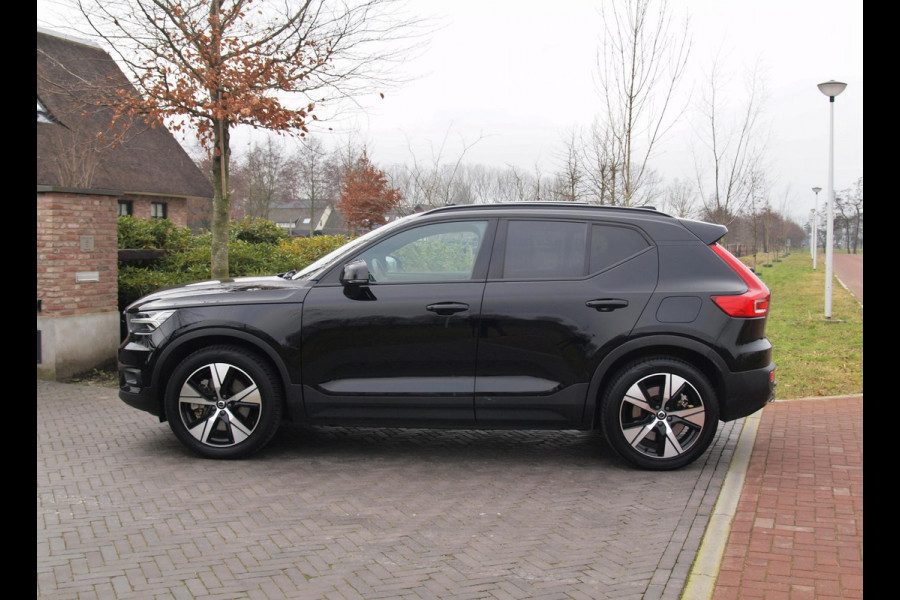 Volvo XC40 Recharge P8 AWD R-Design | SOH 92% | Panoramadak | Trekhaak | Apple Carplay | Cruise Control |