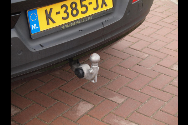 Volvo XC40 Recharge P8 AWD R-Design | SOH 92% | Panoramadak | Trekhaak | Apple Carplay | Cruise Control |