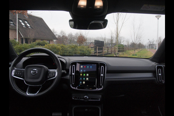 Volvo XC40 Recharge P8 AWD R-Design | SOH 92% | Panoramadak | Trekhaak | Apple Carplay | Cruise Control |
