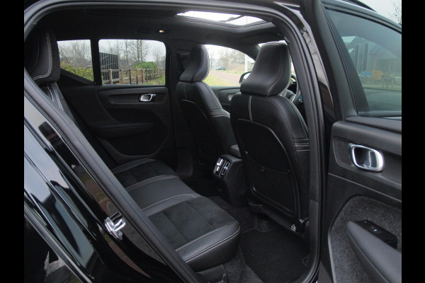 Volvo XC40 Recharge P8 AWD R-Design | SOH 92% | Panoramadak | Trekhaak | Apple Carplay | Cruise Control |