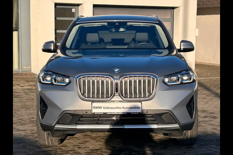 BMW X3 xDrive30e ** LASER, LEDER, PANORAMA, TREKH, HuD, H&K SOUND, 19-inch LMV ** 1e EIG - Slechts 18.600km. ** ** INFORMEER OOK NAAR ONZE AANTREKKELIJKE FINANCIAL-LEASE TARIEVEN **