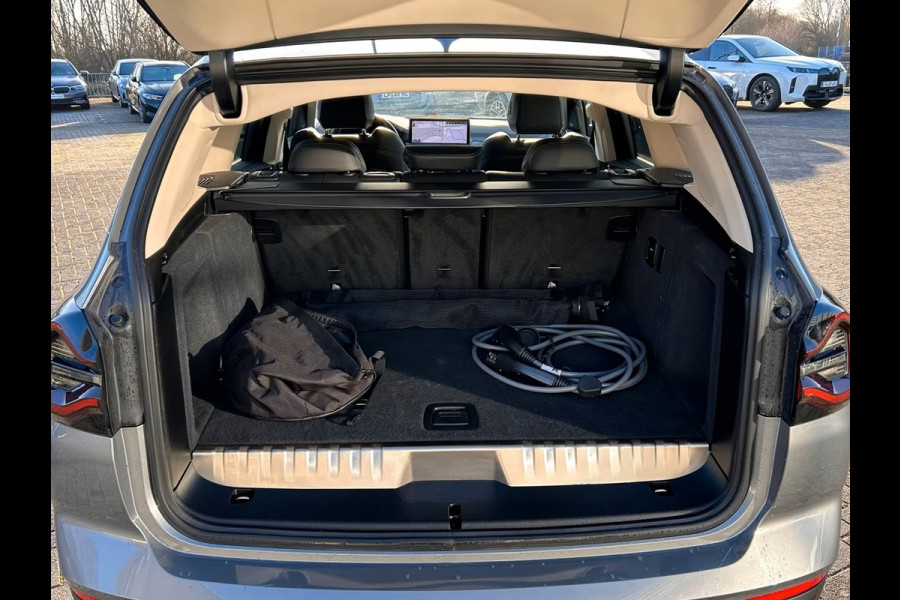 BMW X3 xDrive30e ** LASER, LEDER, PANORAMA, TREKH, HuD, H&K SOUND, 19-inch LMV ** 1e EIG - Slechts 18.600km. ** ** INFORMEER OOK NAAR ONZE AANTREKKELIJKE FINANCIAL-LEASE TARIEVEN **