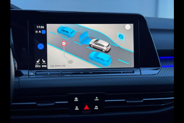 Volkswagen Golf 1.5 eTSI R-Line Pano/Matrix/IQ.Light