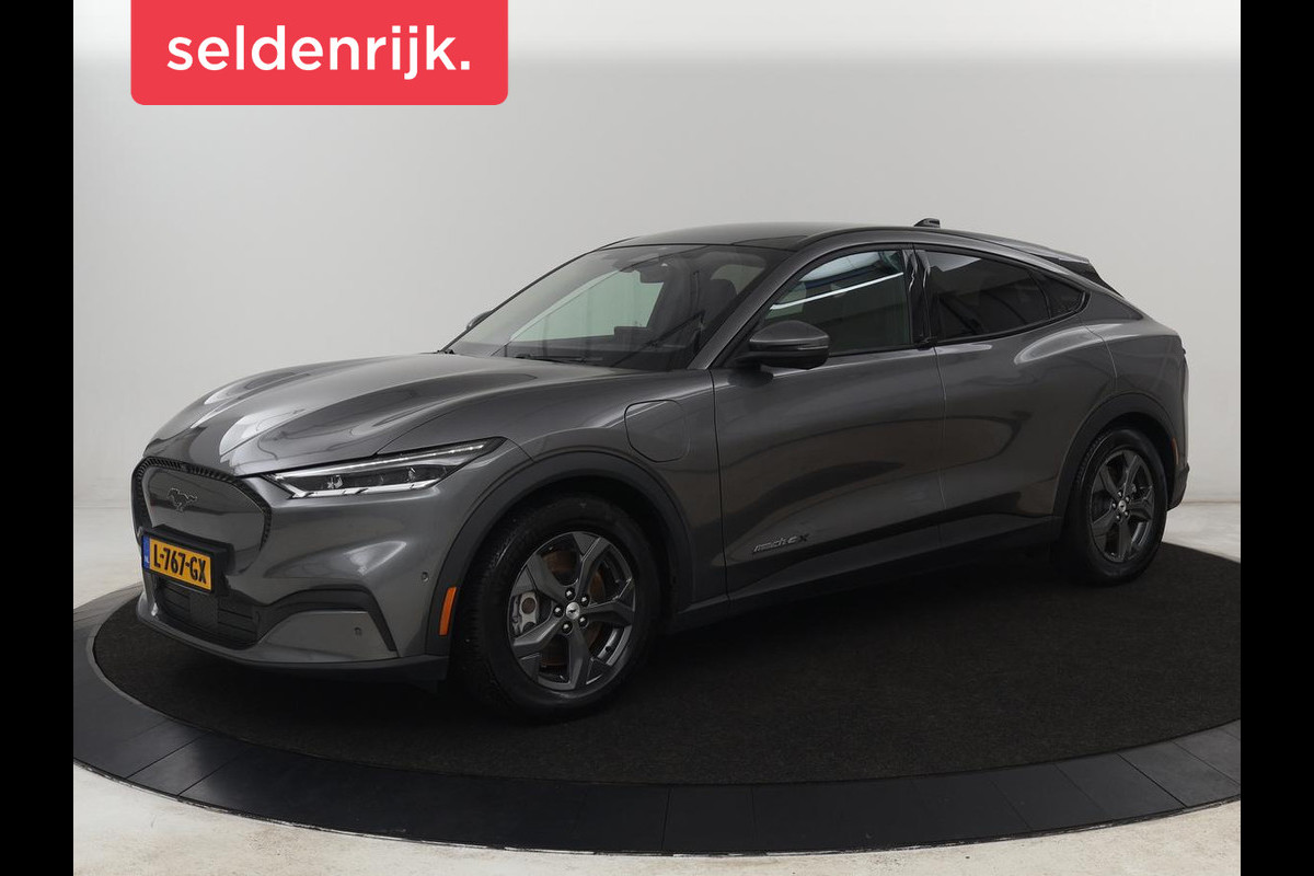 Ford Mustang Mach-E Extended RWD 98 kWh | Panoramadak | Trekhaak | Leder | Stoel & stuurverwarming | Adaptive cruise | 360 Camera | Carplay