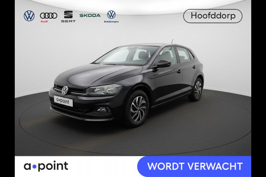 Volkswagen Polo 1.0 TSI Life 95 PK | Navigatie via app | Parkeersensoren voor en achter | LM velgen |