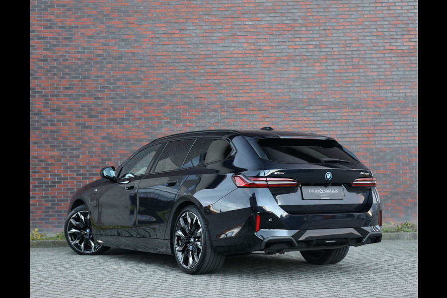 BMW 5 Serie Touring 550e xDrive | Carbonzwart - Bow&Wil - Trekhaak