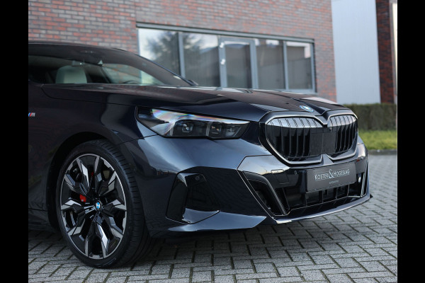 BMW 5 Serie Touring 550e xDrive | Carbonzwart - Bow&Wil - Trekhaak