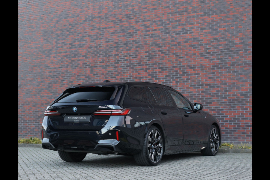 BMW 5 Serie Touring 550e xDrive | Carbonzwart - Bow&Wil - Trekhaak