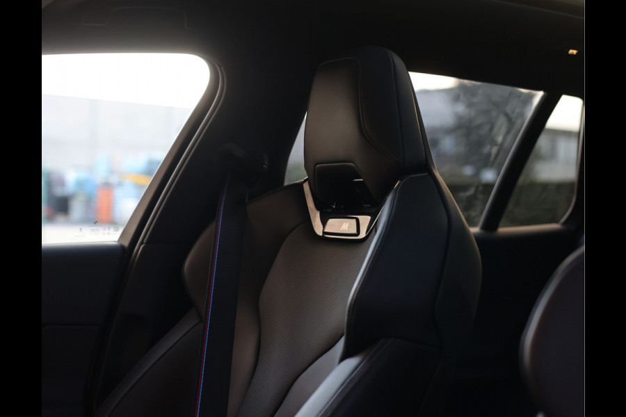 BMW 5 Serie Touring 550e xDrive | M Sport Pro - Pano - Trekhaak - HUD