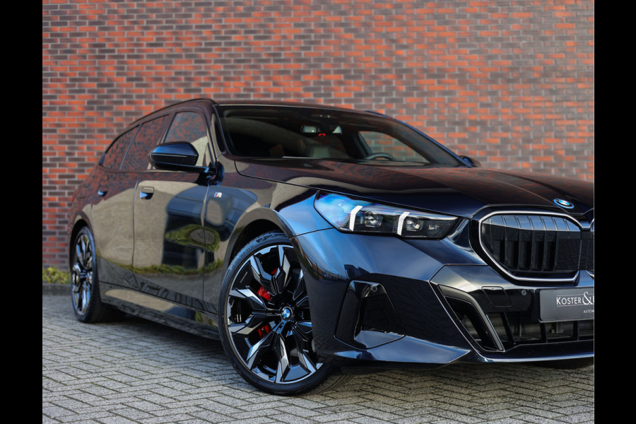 BMW 5 Serie Touring 550e xDrive | M Sport Pro - Pano - Trekhaak - HUD