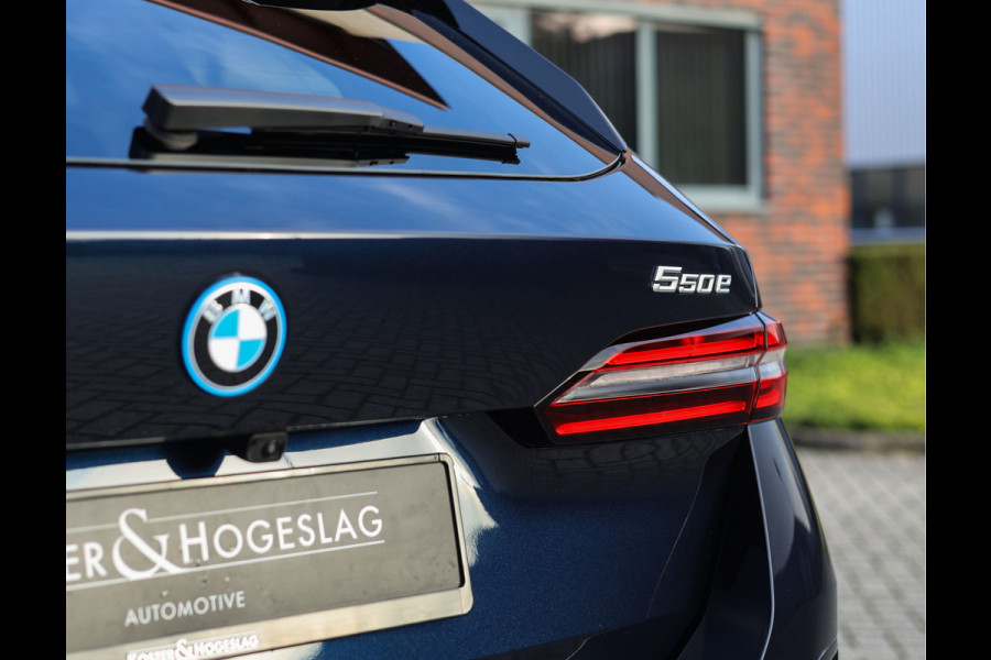 BMW 5 Serie Touring 550e xDrive | M Sport Pro - Pano - Trekhaak - HUD