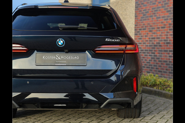 BMW 5 Serie Touring 550e xDrive | M Sport Pro - Pano - Trekhaak - HUD