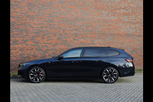BMW 5 Serie Touring 550e xDrive | M Sport Pro - Pano - Trekhaak - HUD