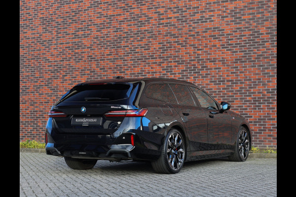 BMW 5 Serie Touring 550e xDrive | M Sport Pro - Pano - Trekhaak - HUD
