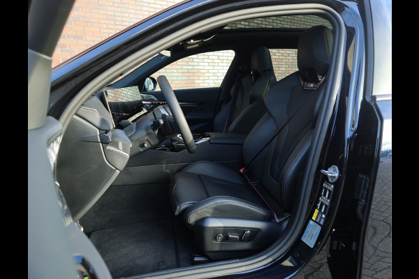 BMW 5 Serie Touring 550e xDrive | M Sport Pro - Pano - Trekhaak - HUD