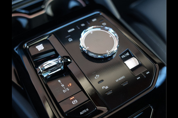 BMW 5 Serie Touring 550e xDrive | M Sport Pro - Pano - Trekhaak - HUD