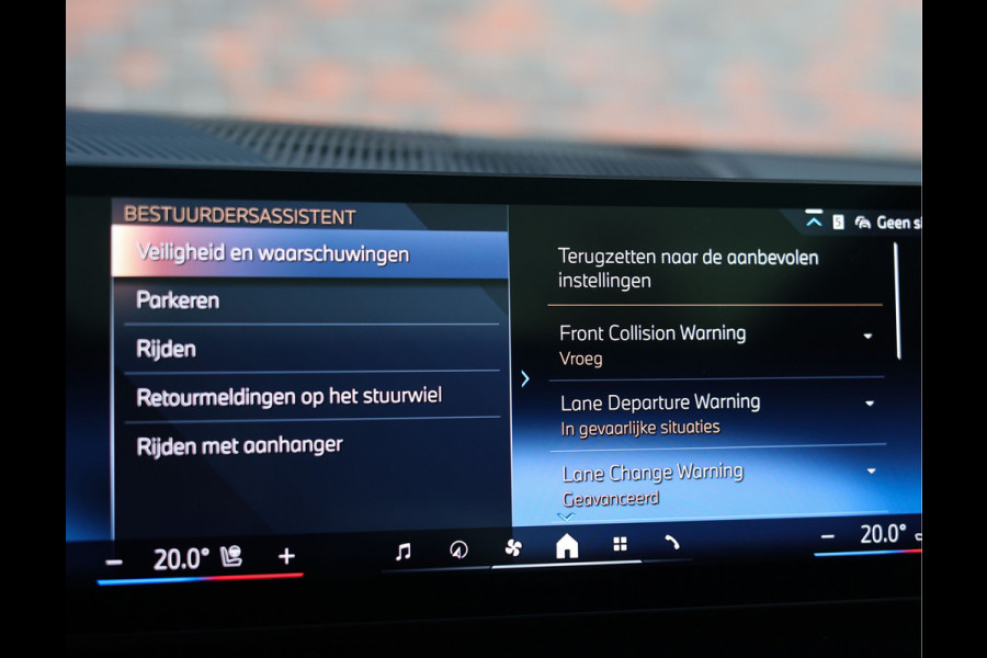 BMW 5 Serie Touring 550e xDrive | M Sport Pro - Pano - Trekhaak - HUD