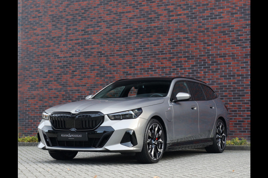 BMW 5 Serie Touring 550e xDrive | Sportstoel - Pano - Trekhaak - Bow&Wil