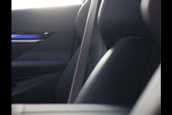 BMW 5 Serie Touring 550e xDrive | Sportstoel - Pano - Trekhaak - Bow&Wil