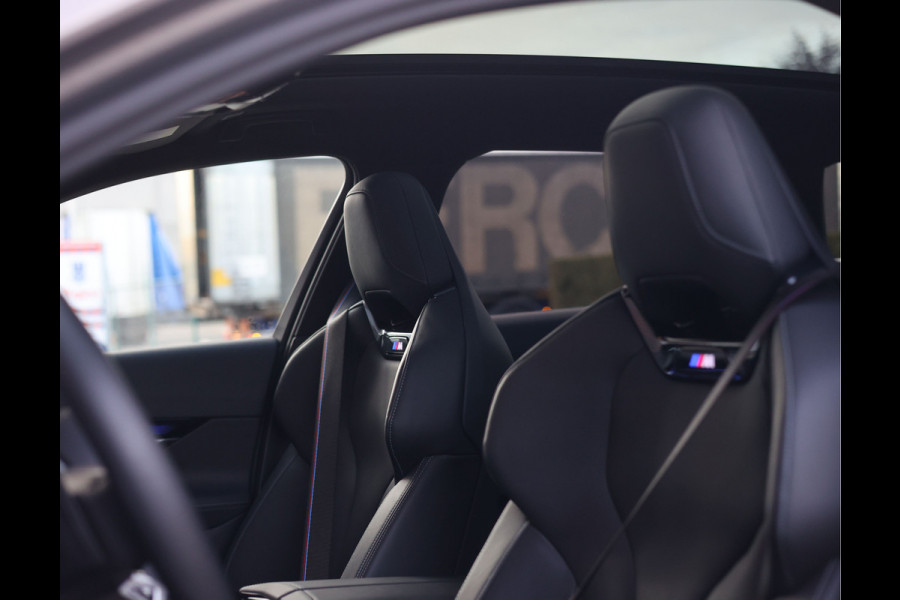 BMW 5 Serie Touring 550e xDrive | Sportstoel - Pano - Trekhaak - Bow&Wil