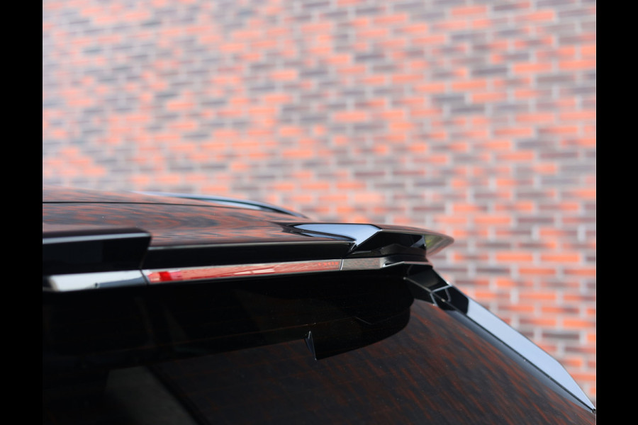 BMW 5 Serie Touring 550e xDrive | M performance - Pano - B&W - Trekhaak