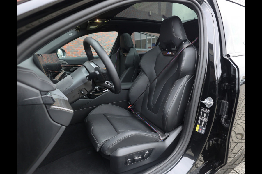 BMW 5 Serie Touring 550e xDrive | M performance - Pano - B&W - Trekhaak