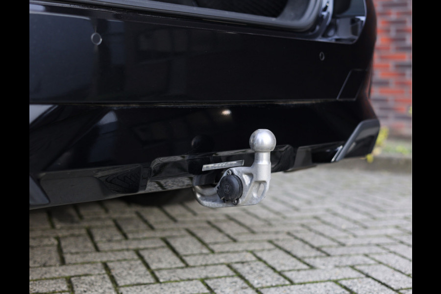 BMW 5 Serie Touring 550e xDrive | M performance - Pano - B&W - Trekhaak