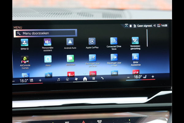 BMW 5 Serie Touring 550e xDrive | M performance - Pano - B&W - Trekhaak