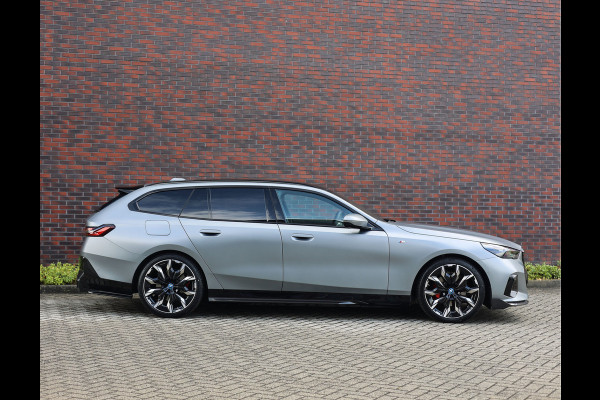 BMW 5 Serie Touring 530e Touring | M performance - Pano - Trekhaak