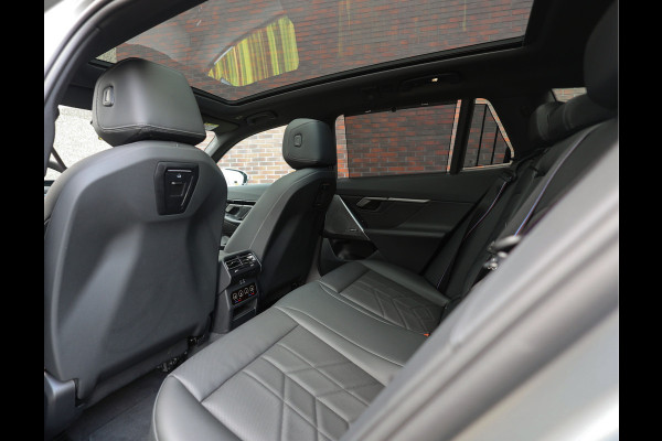 BMW 5 Serie Touring 530e Touring | M performance - Pano - Trekhaak