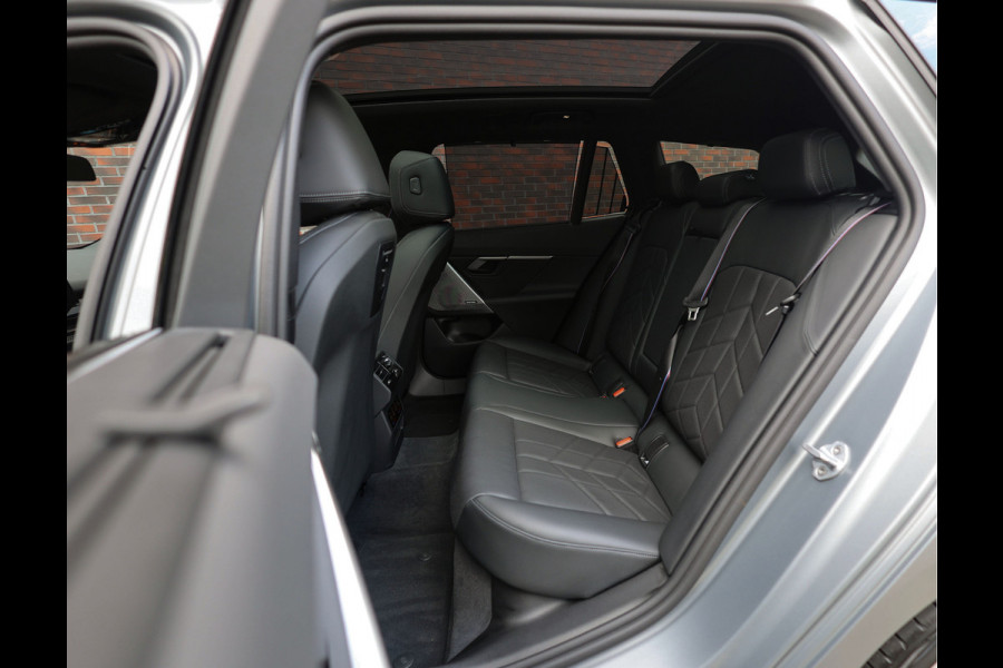 BMW 5 Serie Touring 530e Touring | M performance - Pano - Trekhaak