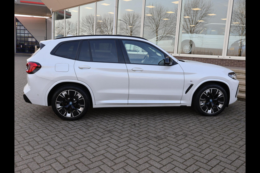 BMW iX3 M-SPORT HIGH EXECUTIVE SHADOW LINE PACK 80 KWH + PANORAMA | 360 CAMERA | HEAD-UP | ORIG. NL