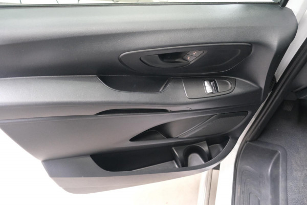 Mercedes-Benz Vito Tourer 110 CDI Base Extra Lang 9p - > Export €17450,- Netto <