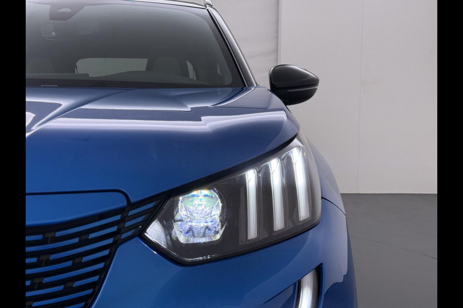 Peugeot e-2008 EV GT Pack 50 kWh VAN € 20.900,- VOOR € 18.440,- UW LENTEVOORDEEL € 2.460,-! |SOH 90% | 3-Fase boordlader | Warmtepomp | Open Panoramadak | Camera | Stoelverwarming | Adaptieve Cruise Control | Full Option | Dealeronderhouden | Inclusief 12 mnd BOVAG garantie |