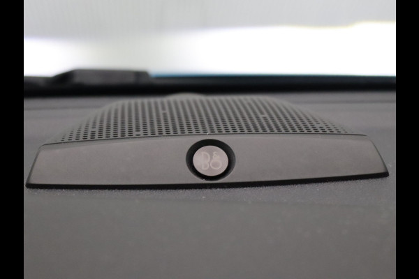 Ford Fiesta 125pk EcoBoost Hybrid Titanium Vignale B&O | Camera | Adapt. Cruise | Parkeersens. v+a | Stoel-/stuur-/voorruitverw.