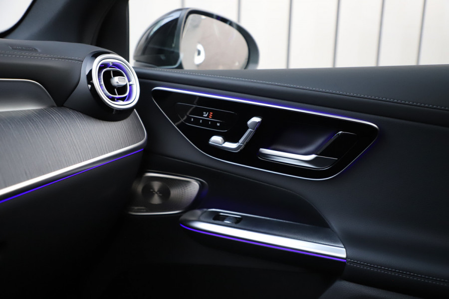 Mercedes-Benz GLC 400e AMG 4-Matic | 381PK | Head-up | Keyless-go | Pano | Sfeerverlichting | Burmester | Digital-light | Trekhaak | 2024.