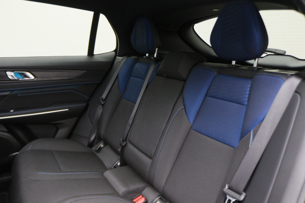 Lynk & Co 01 1.5 360° Camera, Panoramadak, Zwarte hemel, ACC, Apple Carplay, DAB, 20''