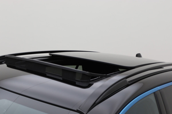 Lynk & Co 01 1.5 360° Camera, Panoramadak, Zwarte hemel, ACC, Apple Carplay, DAB, 20''