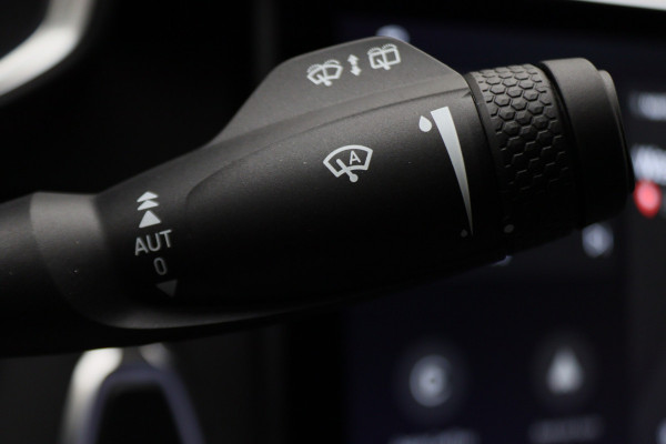 Lynk & Co 01 1.5 360° Camera, Panoramadak, Zwarte hemel, ACC, Apple Carplay, DAB, 20''