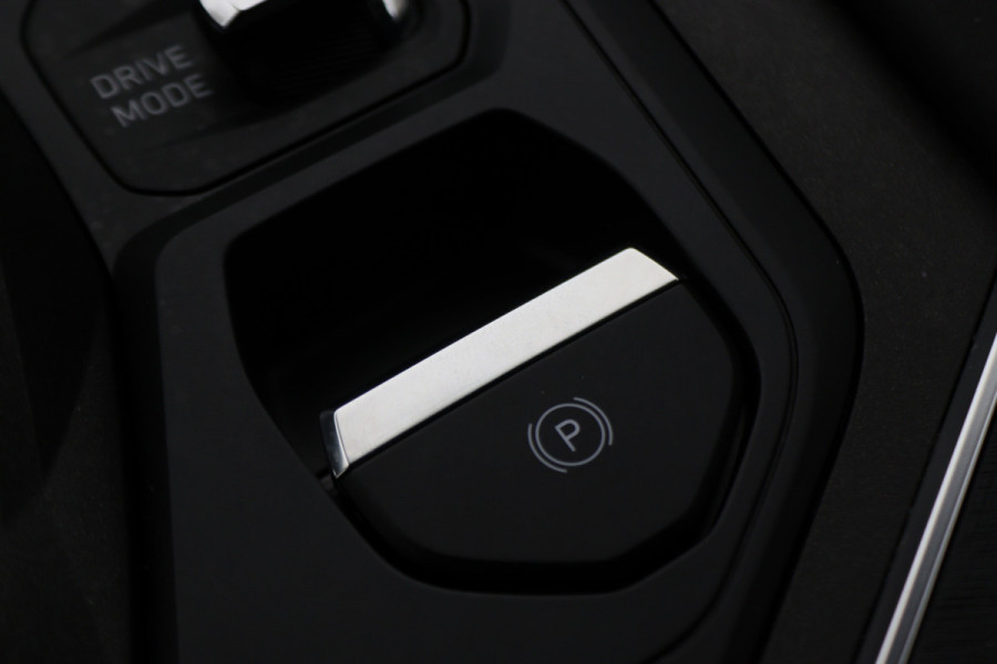 Lynk & Co 01 1.5 360° Camera, Panoramadak, Zwarte hemel, ACC, Apple Carplay, DAB, 20''