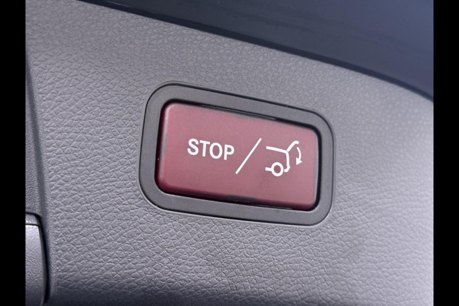 Mercedes-Benz GLA 180 Premium Plus VAN € 23.900,- VOOR € 19.877,- UW LENTEVOORDEEL € 4.023,-! | Stoelverwarming | Climate Control | Camera | Top onderhouden | 12 maanden BOVAG-garantie