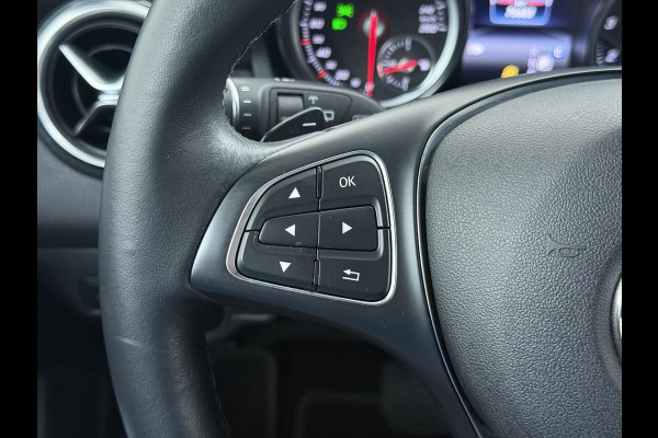 Mercedes-Benz GLA 180 Premium Plus VAN € 23.900,- VOOR € 19.877,- UW LENTEVOORDEEL € 4.023,-! | Stoelverwarming | Climate Control | Camera | Top onderhouden | 12 maanden BOVAG-garantie