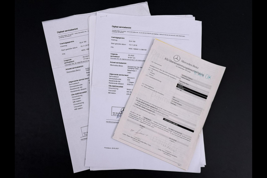 Mercedes-Benz GLA 180 Premium Plus VAN € 23.900,- VOOR € 19.877,- UW LENTEVOORDEEL € 4.023,-! | Stoelverwarming | Climate Control | Camera | Top onderhouden | 12 maanden BOVAG-garantie