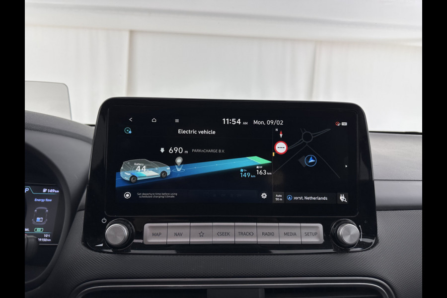 Hyundai Kona EV Premium 64 kWh [ 3-Fase ] {SOH-96%} (INCL-BTW) *LEATHER | KRELL-AUDIO | HEAD-UP | FULL-LED | NAVI-FULLMAP | DAB | ADAPT.CRUISE | KEYLESS | CAMERA | BLIND-SPOT | LANE-ASSIST | DIGI-COCKPIT | COMFORT-SEATS | 17''ALU*
