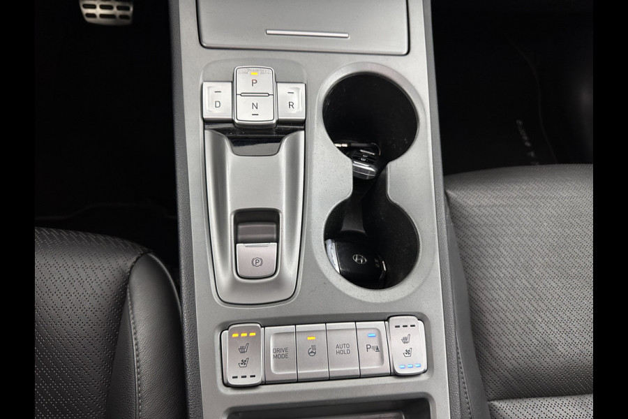 Hyundai Kona EV Premium 64 kWh [ 3-Fase ] {SOH-96%} (INCL-BTW) *LEATHER | KRELL-AUDIO | HEAD-UP | FULL-LED | NAVI-FULLMAP | DAB | ADAPT.CRUISE | KEYLESS | CAMERA | BLIND-SPOT | LANE-ASSIST | DIGI-COCKPIT | COMFORT-SEATS | 17''ALU*